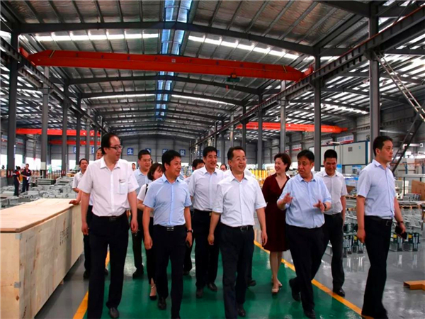陕西省副省长陆治原一行莅临普瑞达电梯有限公司调研电梯智能制造产业发展